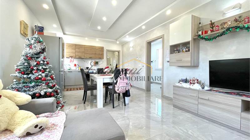 VILLA SINGOLA RISTRUTTURATA CON GIARDINO A VENTOSO